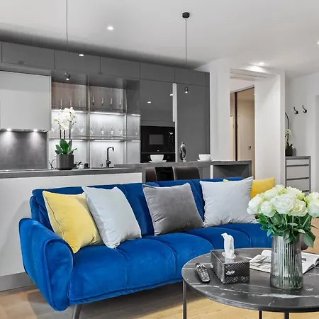 Aviation Tower Luxury Daire *