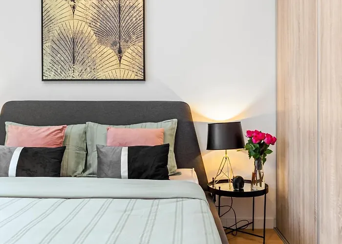 Aviation Tower Luxury Apartman