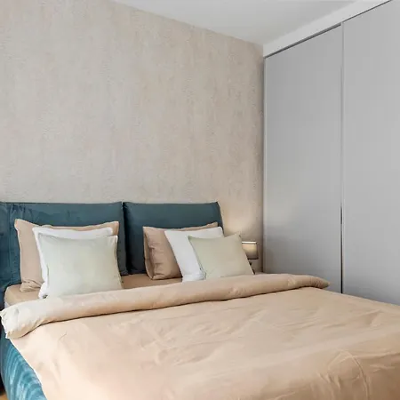 Aviation Tower Luxury Daire *