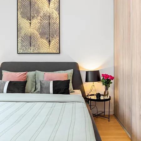 Aviation Tower Luxury Apartamento